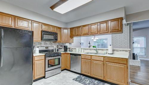 Pool & Spa! Whimsical Heart of The Woodlands - Foto 4