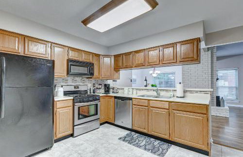 Pool & Spa! Whimsical Heart of The Woodlands - Foto 4