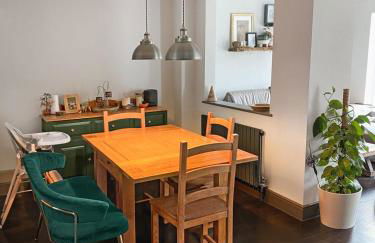 Sun Set House With Hot Tub - Photo 21