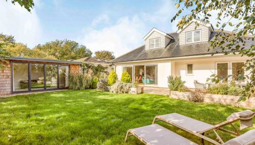 Stylish and fresh 4 bed beach house with garden - Pass the Keys - Foto 3, Garden