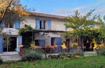 Location appartement dans mas provençal - Photo 7