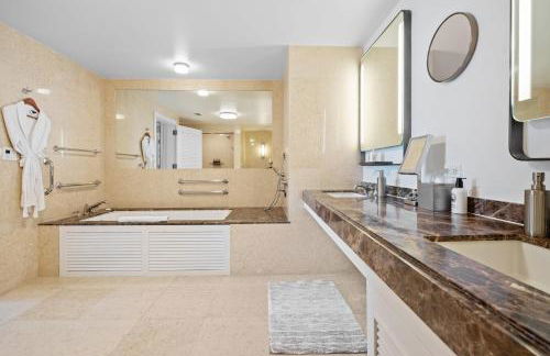 Oceanfront Ritz-Carlton 1 Bedroom Luxury Residence - Foto 15