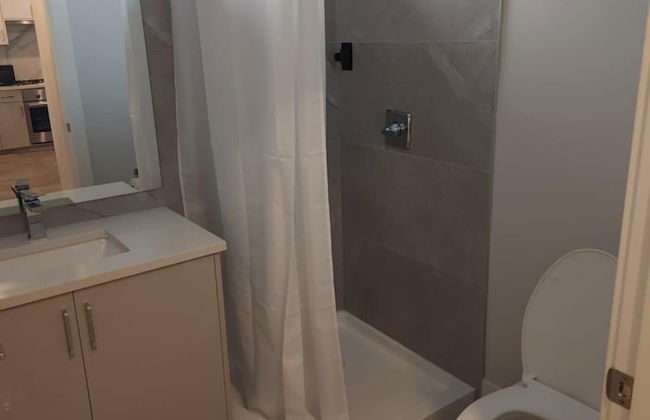 Signature Airport Proximity suite - Photo 10