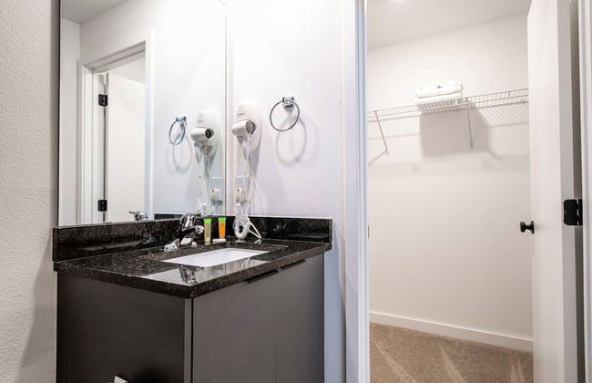 Marvelous 3Bd Close to Disney w Gameroom at The Hub 3409 - Foto 68