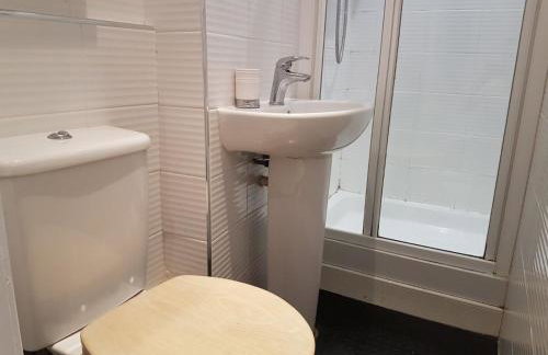 Modern Broughton Apartment - Walk to City Centre and St James Quarter - Foto 44