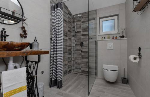 Villa Melita - Heated pool, Speed Internet within Nature Park - Foto 24