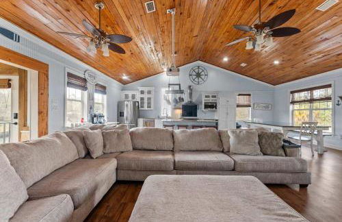 Spacious Foley Retreat Sleeps 12 Game Room Theater - Photo 7