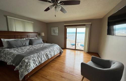 Cheerful beautiful home with an amazing lake view - Foto 29