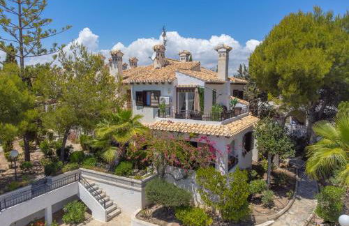 Mi Casa Espanola - Photo 1