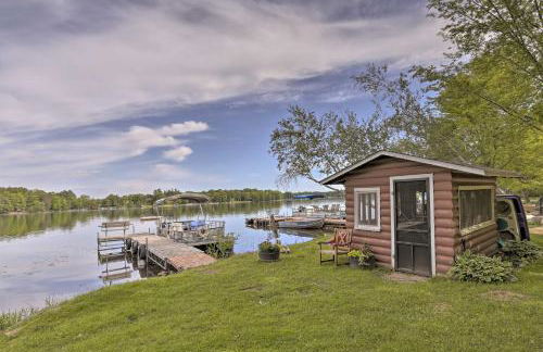 Lakefront New Auburn Apartment with Shared Dock - Photo 1