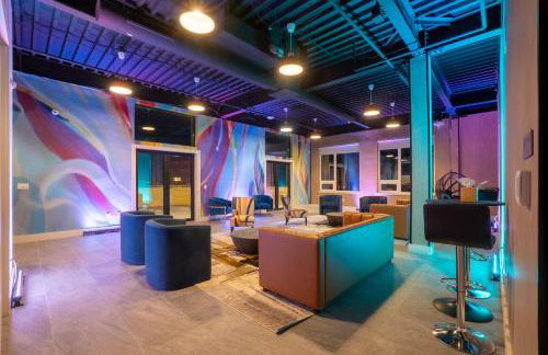 Bright and Bold Escape with NYC Views and Free Parking, Sleeps 9 and 2 Baths - Foto 10