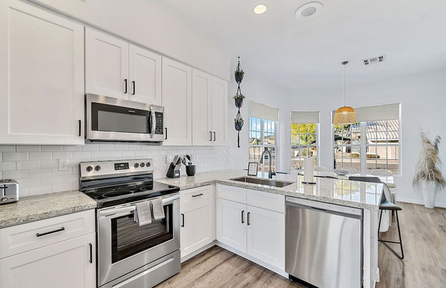 Lakefront Oasis - Foto 15