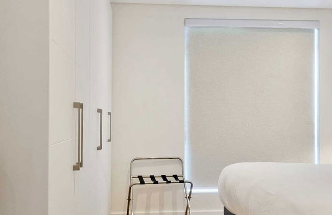 The Island Club by Smart City Stays - Photo 6