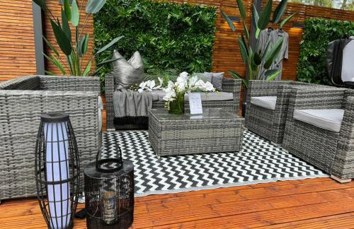 Luxury Retreat with Private Hot Tub - Foto 8