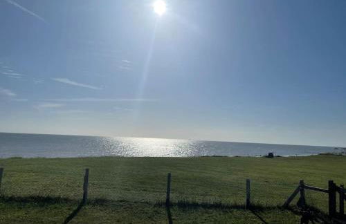 Stunning sea view beach front bungalow Bacton - Photo 5