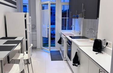 Le Rapp 6, Appartement de Standing 3 chambres, 7 personnes &1 bébé, Cosy et familial ultra équipé Emplacement Idéal proche Gare Centre ville Marchés de Noël Quartier Tribunal Contades - Foto 11