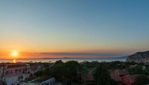 Sweet Emily - Photo 5