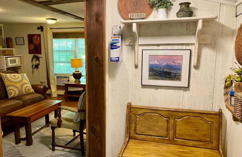 Convenient Cottage-Hot Tub, 4 Minutes to Dahlonega - Foto 7