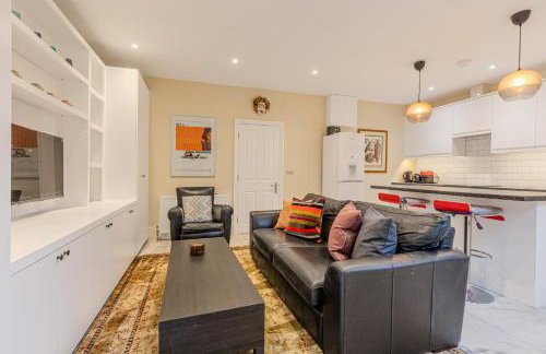 Charming 2BR flat w garden, 10min Clapham South St - Foto 1