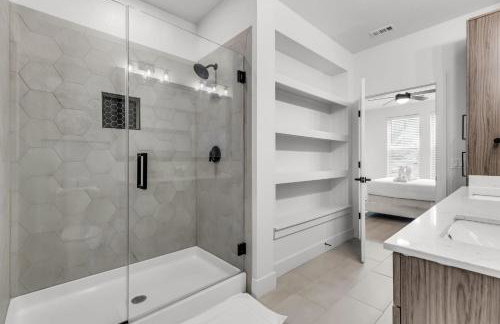 Peaceful 2BR by the Bay Pool and Coastal Vibes - Foto 20