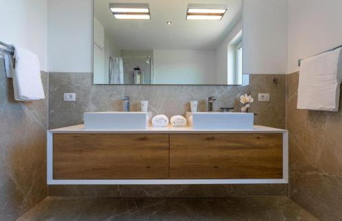 4 Bedroom Awesome Home In Gamboci - Foto 28