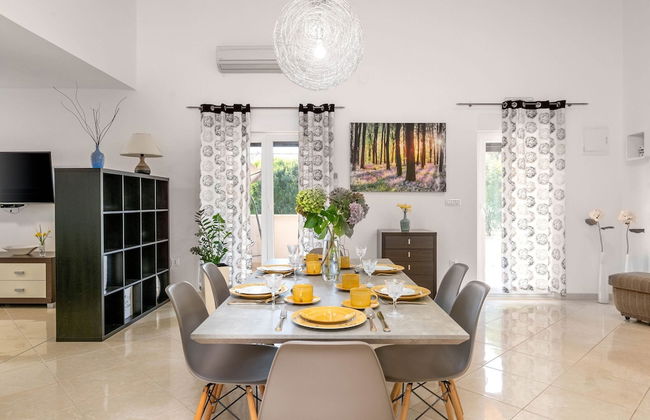 Detached Holiday Home With Swimming Pool, Near the Beach - Foto 32