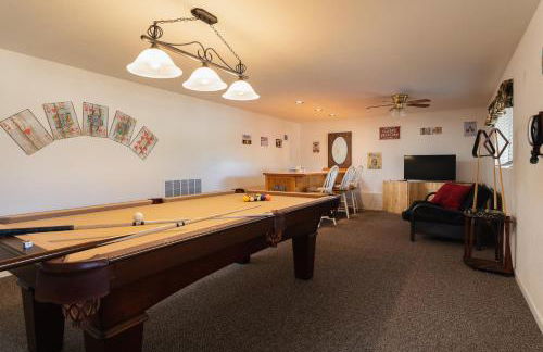 Lazy Squirrel - Cozy Family House with Full Game Room - Foto 54