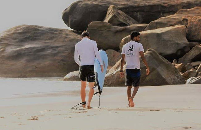 Arugam Bay Beginners' Surfing Class - Foto 5