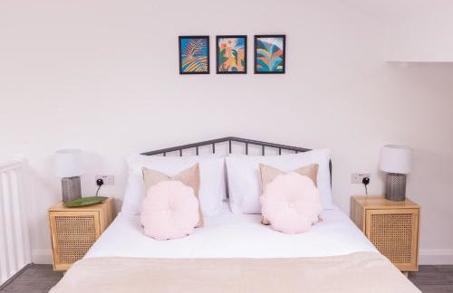 Hebden Bridge Haven - Stylish, Cosy, Canal Side, Pet Friendly - Photo 26