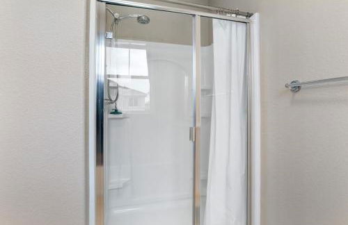 Placid Vibe Spacious 7-BR with Free Parking - Foto 28