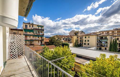 YD Bright 2-Bedroom Retreat with Elevator - Photo 30