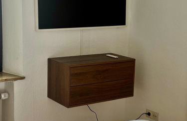 Westside Apartment - Photo 7