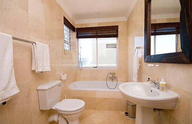 Bantry Beach Luxury Suites - Photo 58