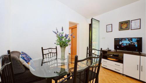 Beautiful Apartment In Mali Losinj - Foto 3