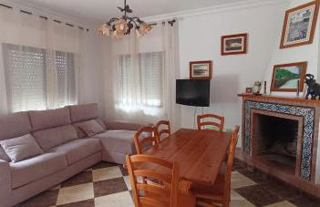 Chalet adosado con piscina privada en Mazagón - Foto 9