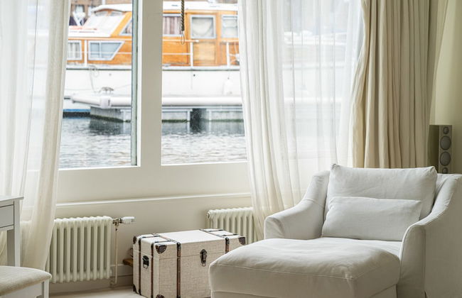 JOIVY Stunning 5-Bed Boathouse On The River Thames - Foto 2