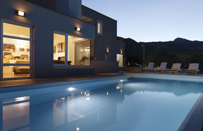 Villa in Zupa With Infinity Pool & Biokovo Views - Foto 6