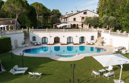 Living la Dolce Vita with pool - Photo 22