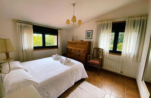 Chalet en enclave privilegiado - Foto 13