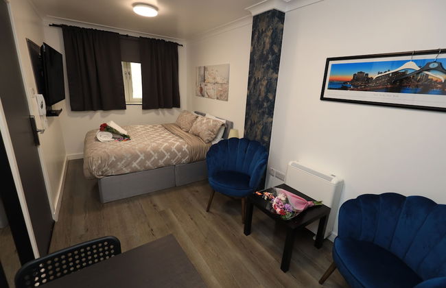 VR Apartments - Photo 8