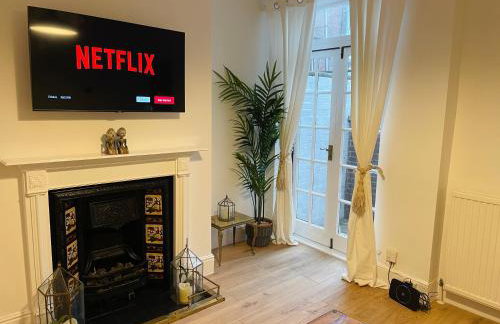 Newly Refurbished City Centre House With Parking - Foto 2