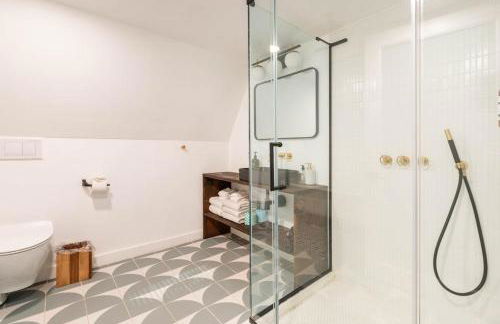 Modern A-Frame Cabin with Loft, Firepit and Grill - Foto 40