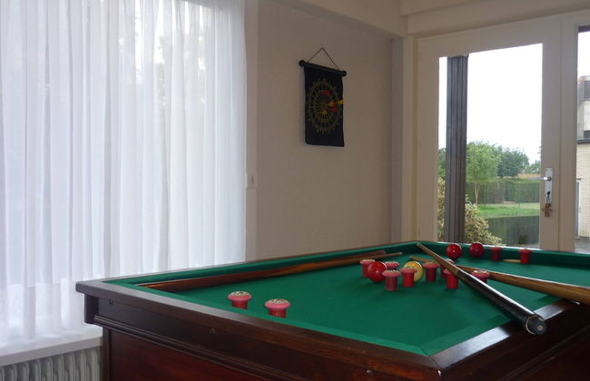 Family Home With Garden - Photo 13