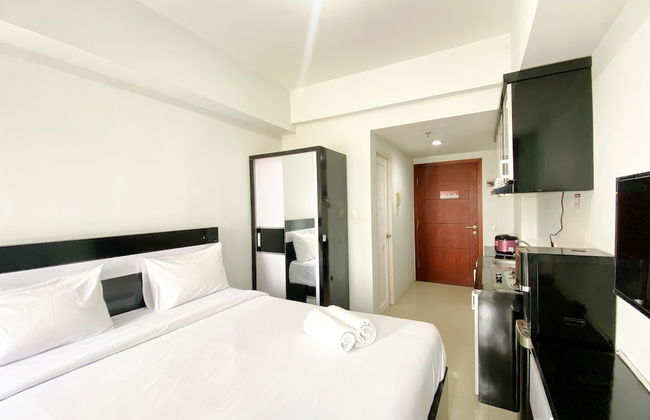 Best Deal And Cozy Studio Tamansari Mahogany Karawang Apartment - Photo 11
