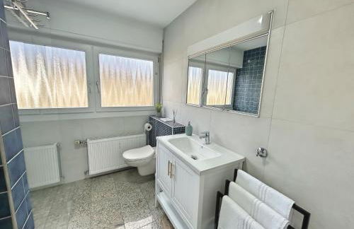 Basilisk Homes - in Grenzach-Wyhlen bei Basel - 4 x Moderne Fewos je 1bis2, 1bis4 oder 1bis6 Pers mit Küche und Balkon oder Terrasse - Parkplätze vorhanden - Foto 72