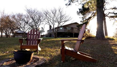 Kid and Pet-Friendly Lake Glamping in Tupelo, Mississippi - Foto 2