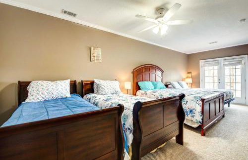 Lakefront Sparta Retreat with Dock and Game Room - Foto 26