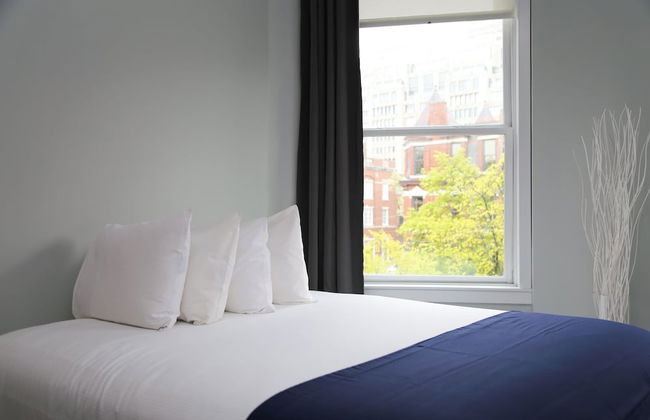 Maverick Suites at 245 Newbury St - Photo 22