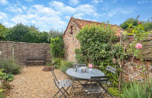 2 Bed in Holt oc-2027 - Photo 13