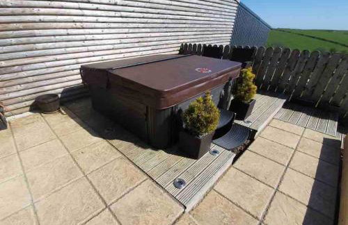 Baidland Escapes 2 bedroom cottage With hot tub - Foto 7